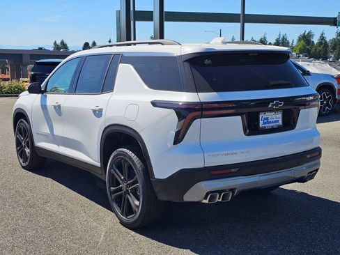 New 2026 Chevrolet Traverse LT w/ Driver Confidence Package AWD/4WD image 7