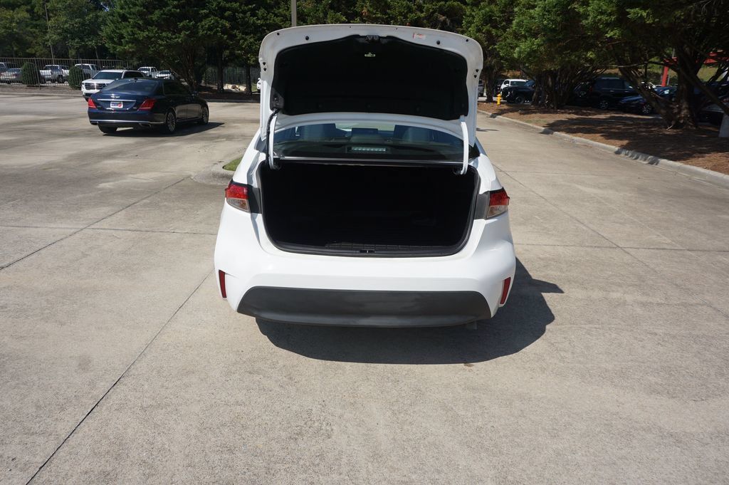 Used 2023 Toyota Corolla LE FWD image 16