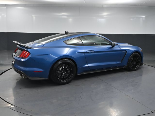 Used 2020 Ford Mustang Shelby GT350 w/ Technology Package RWD image 4