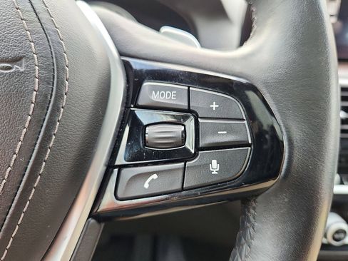 Used 2019 BMW 530i xDrive xDrive w/ Convenience Package image 18