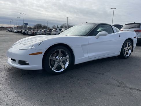 Used 2007 Chevrolet Corvette Coupe w/ Preferred Equipment Group image 8