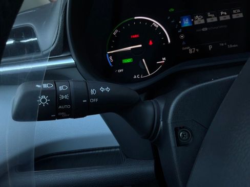 New 2026 Toyota Sienna XLE FWD image 36
