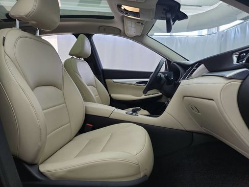 Used 2021 INFINITI QX50 Luxe AWD/4WD image 25