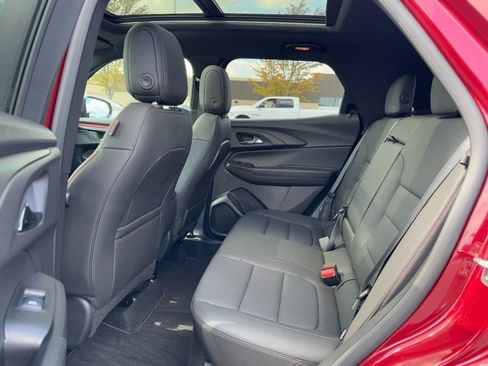 Used 2025 Chevrolet TrailBlazer RS w/ Convenience Package image 10
