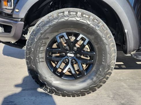 Used 2019 Ford F150 Raptor w/ Equipment Group 801A Mid AWD/4WD image 11