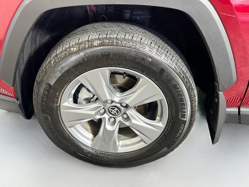 Used 2025 Toyota RAV4 XLE w/ Convenience Package FWD image 13