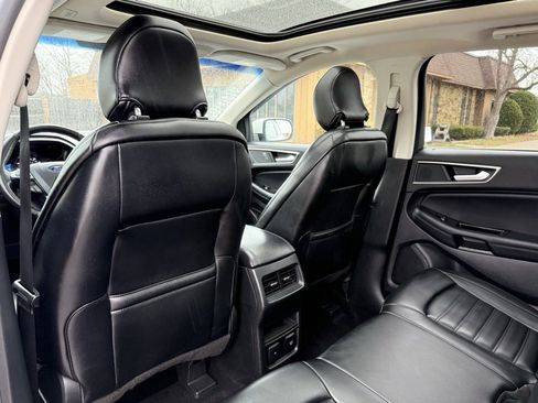 Used 2019 Ford Edge SEL w/ Equipment Group 201A image 15