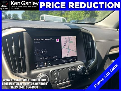 Used 2024 GMC Terrain Denali AWD/4WD image 16