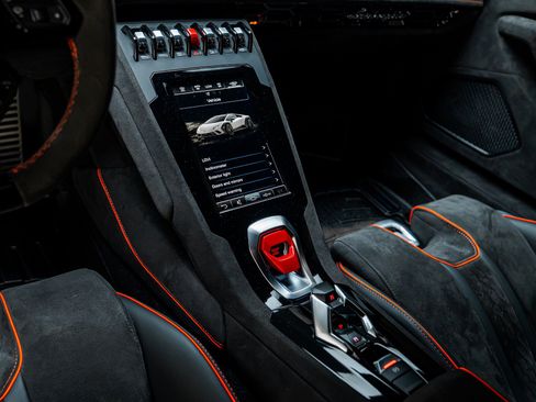 Used 2024 Lamborghini Huracan Sterrato AWD/4WD image 53