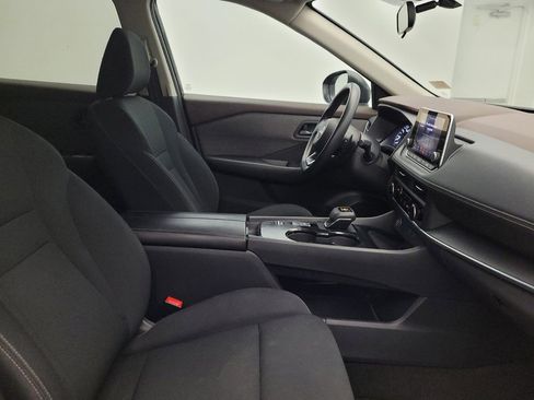 Used 2023 Nissan Rogue S image 21