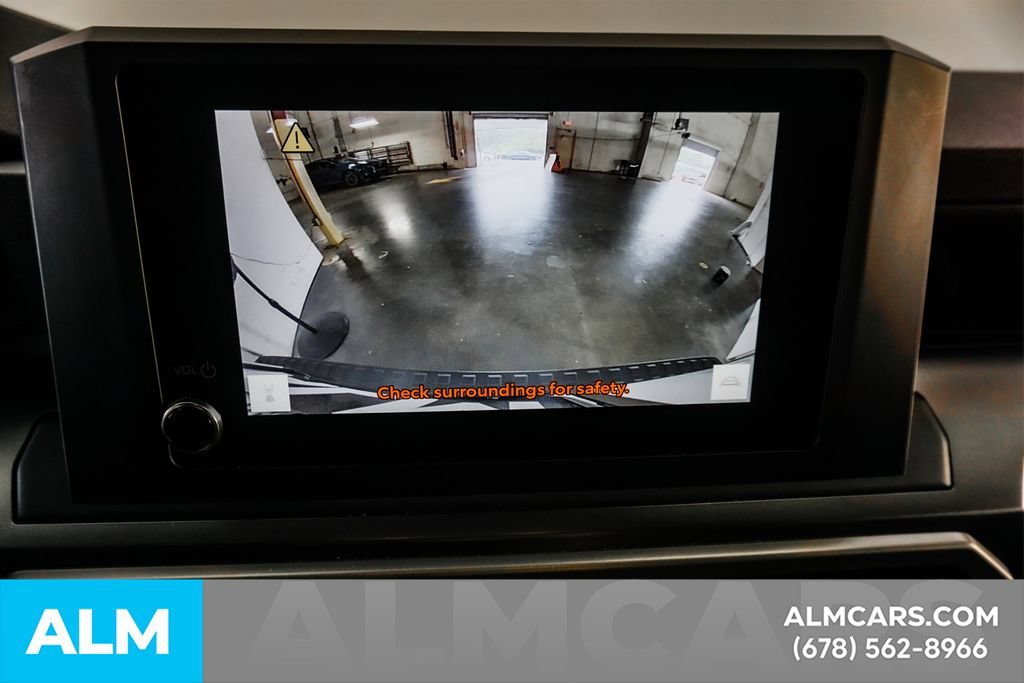 Used 2025 Toyota 4Runner SR5 AWD/4WD image 32