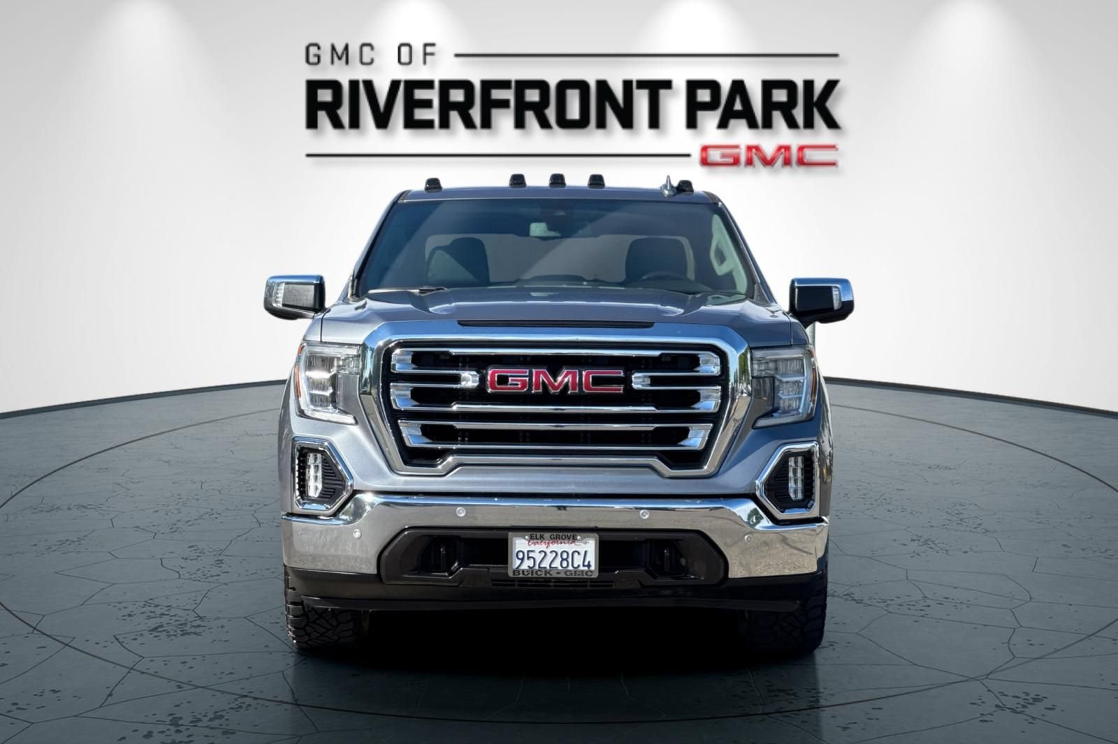 Used 2020 GMC Sierra 1500 SLT w/ SLT Premium Plus Package AWD/4WD image 8