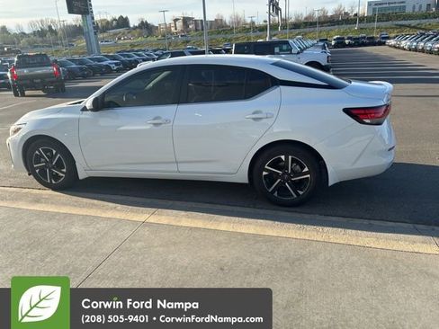 Used 2024 Nissan Sentra SV image 14