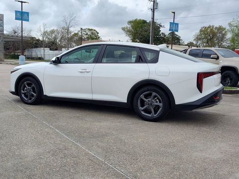 Used 2025 Kia K4 LXS image 5