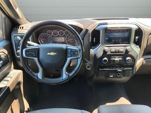 Used 2021 Chevrolet Silverado 1500 LT image 23