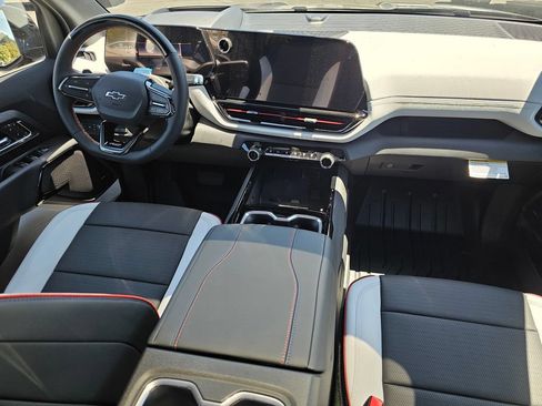 New 2026 Chevrolet Silverado EV 4x4 Crew Cab image 14