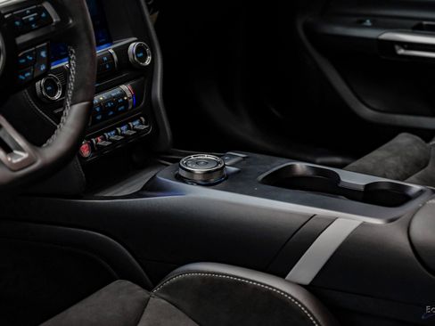 Used 2022 Ford Mustang Shelby GT500 w/ Carbon Fiber Track Pack image 65