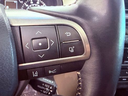 Used 2023 Lexus GX 460 Luxury w/ Accessory Package AWD/4WD image 22