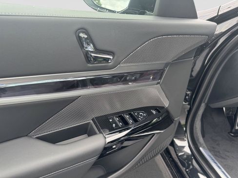 New 2026 BMW 740i RWD image 12