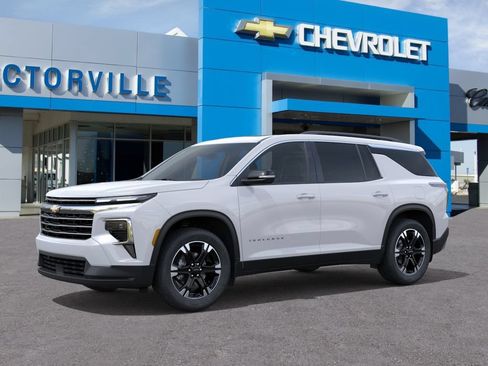 New 2027 Chevrolet Traverse LT w/ Sun and Wheel Package FWD image 2