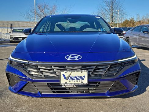 Used 2025 Hyundai Elantra Sport image 33