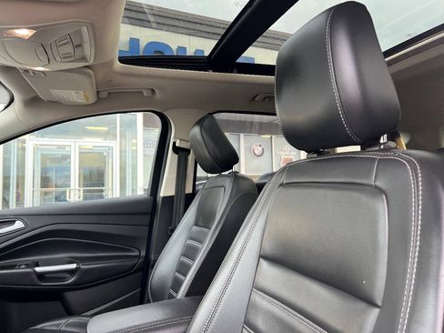 Used 2019 Ford Escape SEL FWD image 16