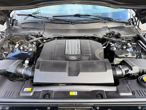 Used 2019 Land Rover Range Rover Supercharged image 32