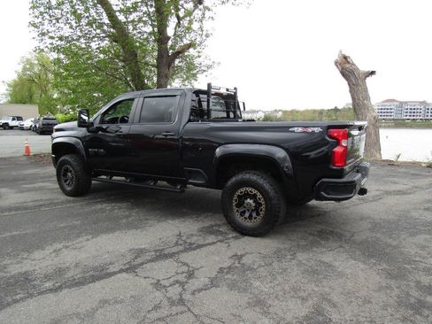 Used 2021 Chevrolet Silverado 2500 Custom w/ Custom Value Package AWD/4WD image 6