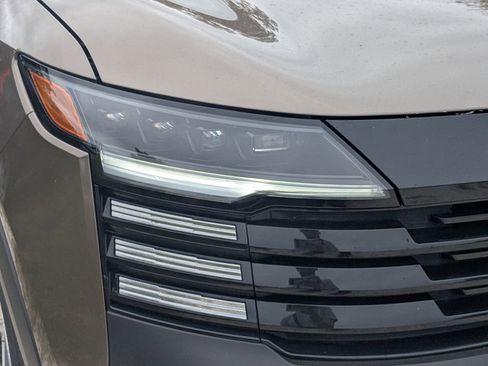 New 2026 Nissan Kicks SV image 8