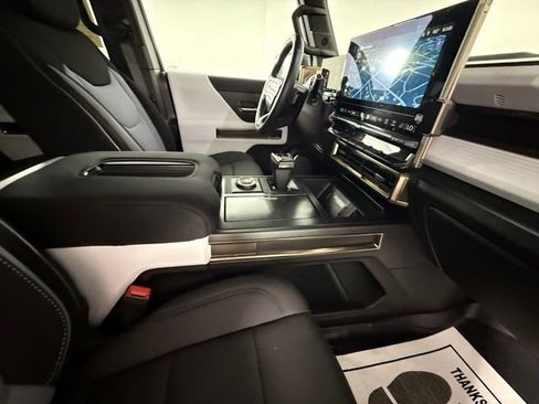 Used 2024 GMC Hummer EV 3X AWD/4WD image 50