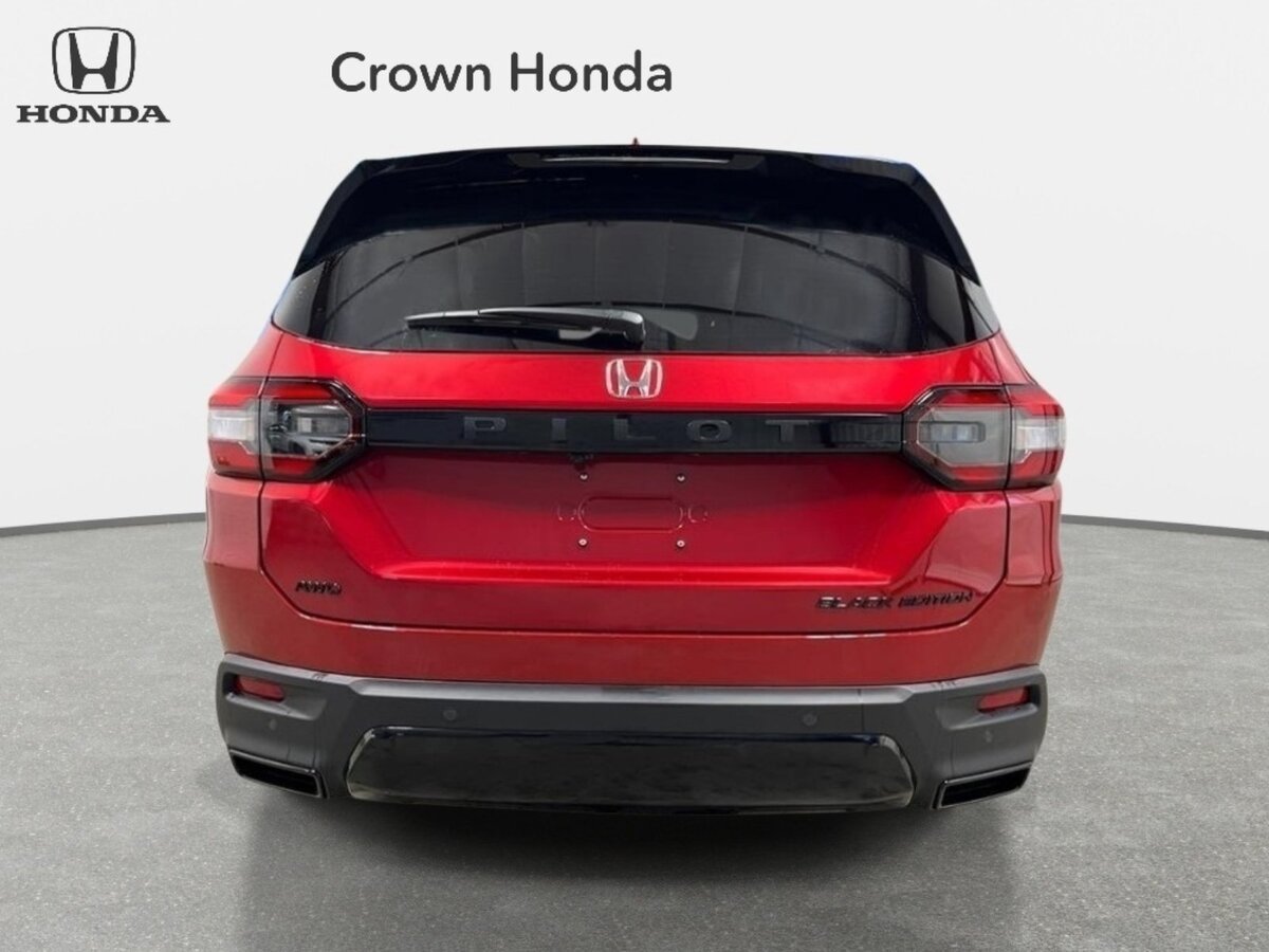 New 2026 Honda Pilot Black Edition image 4
