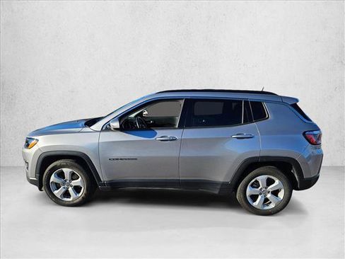 Used 2018 Jeep Compass Latitude w/ Popular Equipment Group image 9