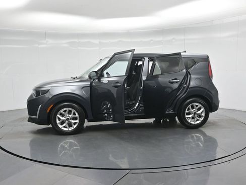 Used 2023 Kia Soul LX w/ Option Group 015 FWD image 35