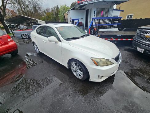 Used 2006 Lexus IS 350 image 3