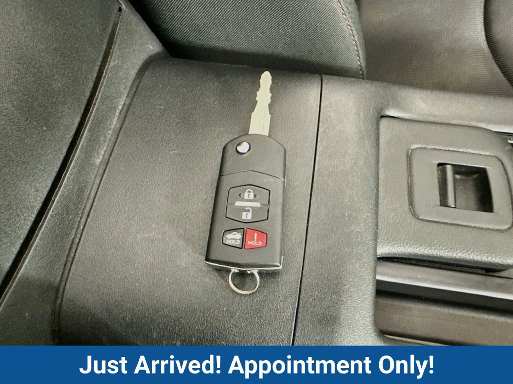 Used 2014 MAZDA MX-5 Miata Club RWD image 30