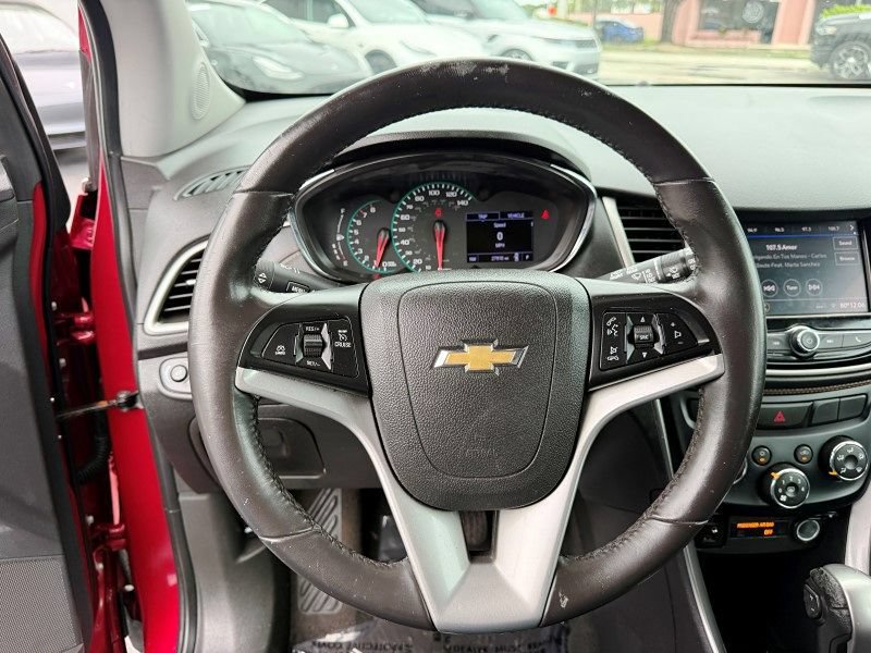 Used 2020 Chevrolet Trax LT w/ LT Convenience Package FWD image 19