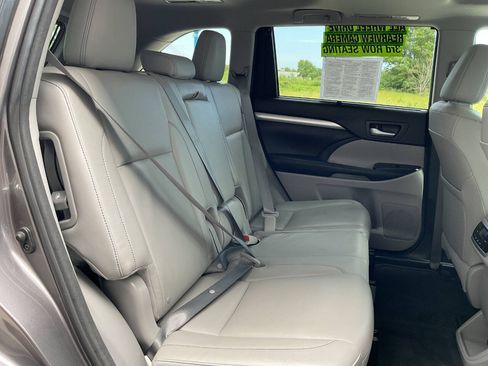 Used 2015 Toyota Highlander XLE AWD/4WD image 43