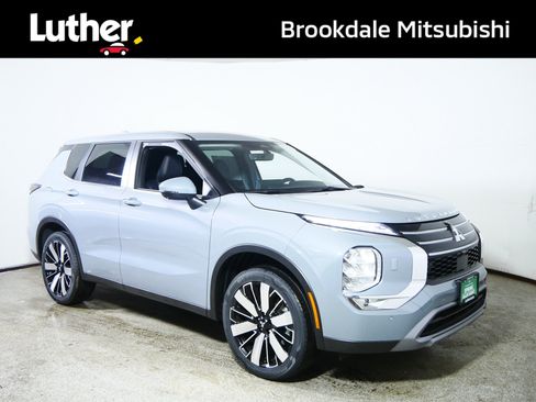 New 2026 Mitsubishi Outlander SE AWD/4WD image 1