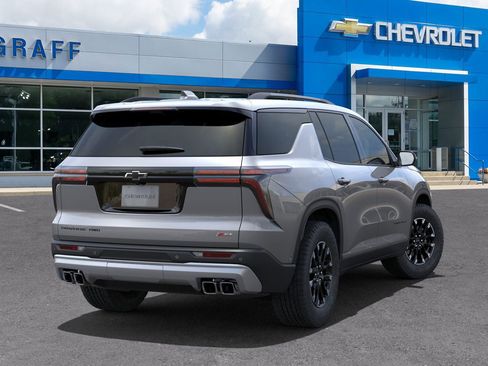 New 2025 Chevrolet Traverse Z71 w/ Enhanced Driving Package image 4