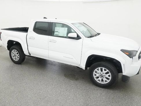 New 2025 Toyota Tacoma SR5 image 27