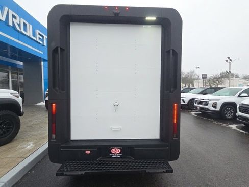 New 2025 Chevrolet Brightdrop 600 image 32