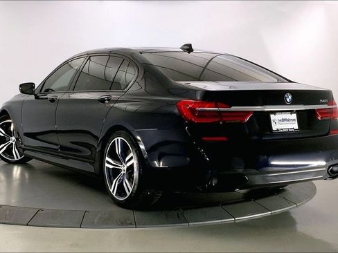 Used 2019 BMW 740i w/ Executive Package RWD image 10