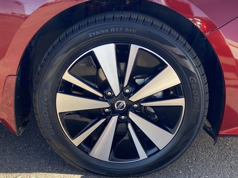 Certified 2022 Nissan Altima 2.5 SV image 10