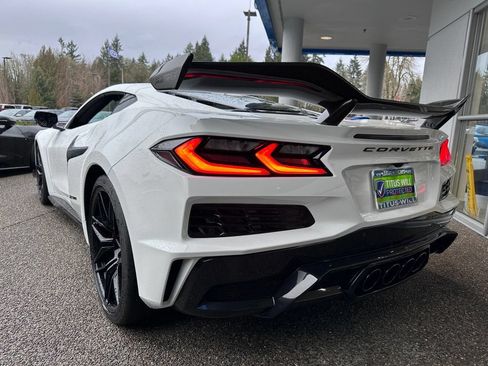 New 2025 Chevrolet Corvette Z06 w/ Z07 Performance Package RWD image 37