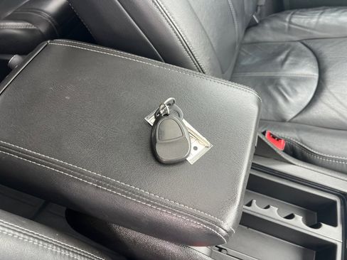 Used 2017 GMC Acadia Limited SLT image 37