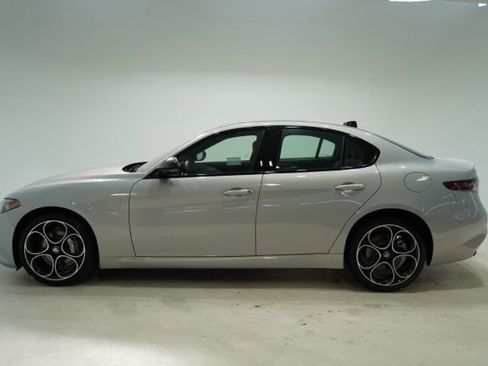 New 2025 Alfa Romeo Giulia AWD w/ Driving Assist Package image 4