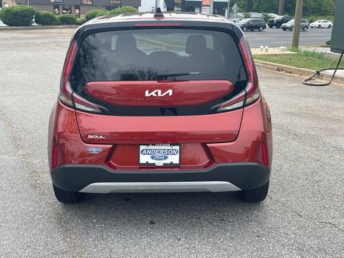 Used 2023 Kia Soul S FWD image 6