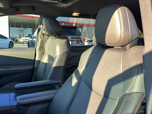 Certified 2023 Toyota Sienna XSE image 24