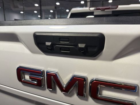 Used 2023 GMC Sierra 1500 Denali w/ Denali Reserve Package AWD/4WD image 36