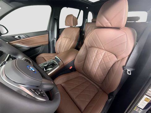 New 2026 BMW X5 xDrive50e w/ M Sport Package AWD/4WD image 19